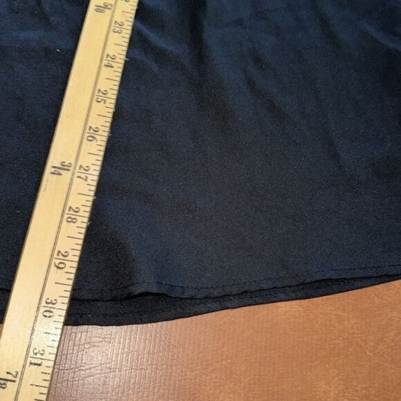 Sleeveless Black Lace-Up Blouse With Gold Zipper Pockets Mileage Brand 3X Polyes - Picture 7 of 7